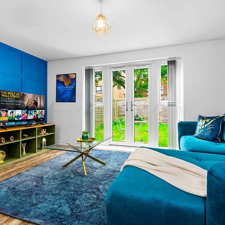 Lavish 3 Bedroom House With Ensuite And Parking By Azura Nights Birmingham Exterior photo