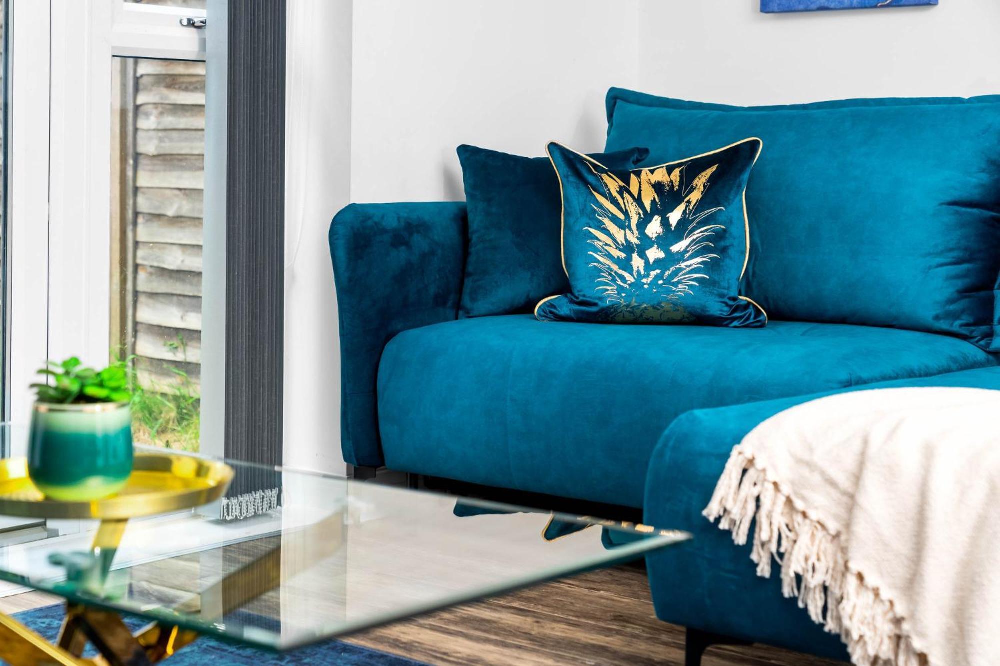 Lavish 3 Bedroom House With Ensuite And Parking By Azura Nights Birmingham Exterior photo